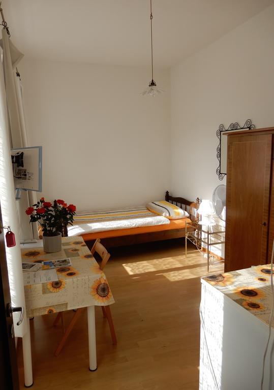 Annie'S Bed & Breakfast อัสโกนา ภายนอก รูปภาพ